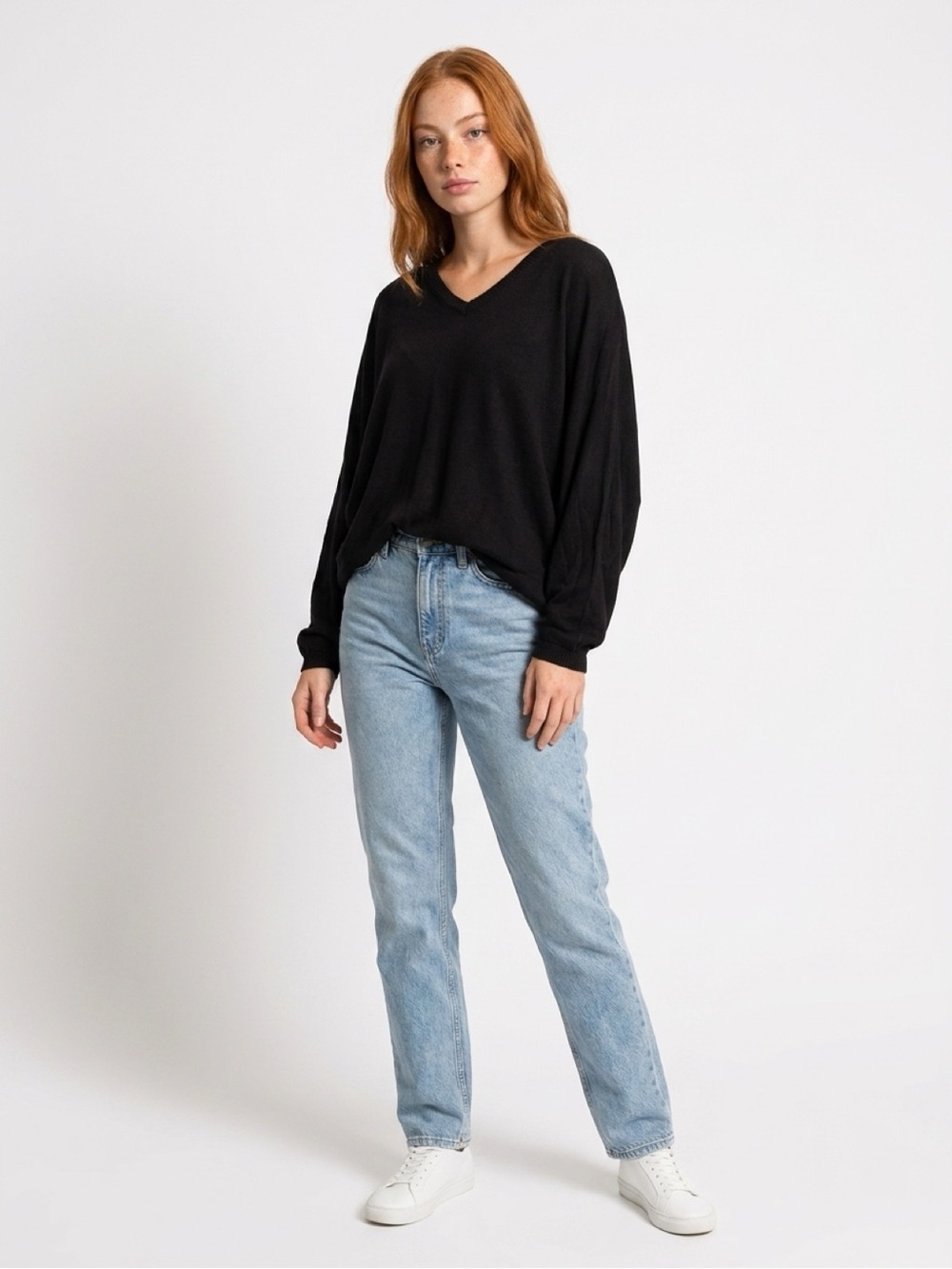 Feel the Piece Lightweight V-Neck Women’s Sweater